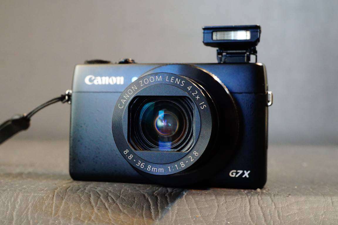 Canon PowerShot G7 X G7X Compact Digital Camera with 4.2x Optical Zoom  **Great Condition**