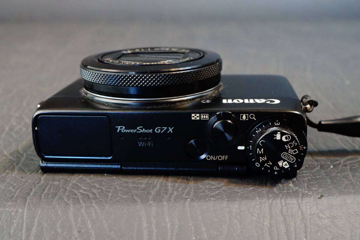 Canon PowerShot G7 X G7X Compact Digital Camera with 4.2x Optical Zoom  **Great Condition**