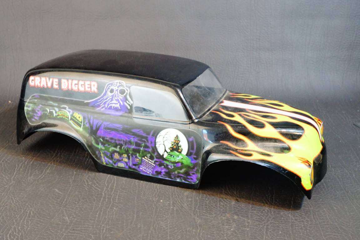 Parma 10165P Painted Grave Digger Body with Decals for 1:10 RC Cars