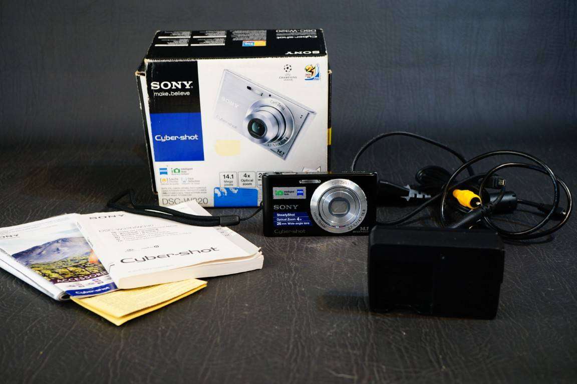 Sony Cyber-shot DSC-W320 14.1MP Compact Digital Camera with 3x Optical Zoom **Great Condition**