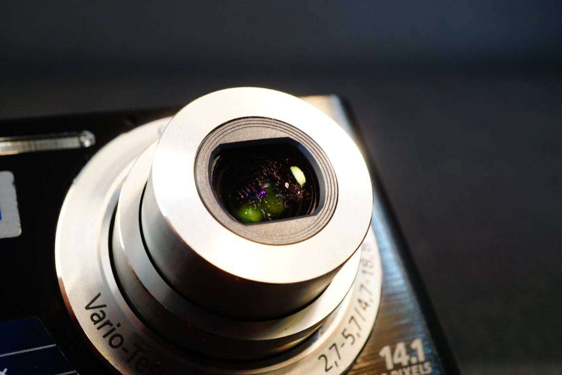 Sony Cyber-shot DSC-W320 14.1MP Compact Digital Camera with 3x Optical Zoom **Great Condition**