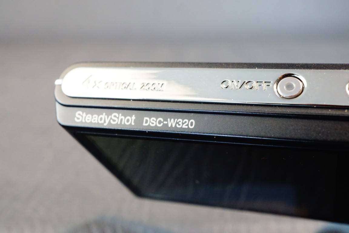 Sony Cyber-shot DSC-W320 14.1MP Compact Digital Camera with 3x Optical Zoom **Great Condition**