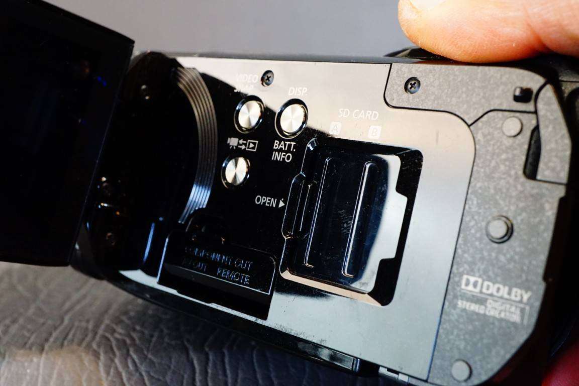 Canon Legria/VIXIA HF S21 Full HD 1080p 8.59MP Handycam Camcorder Camera **Great Condition*