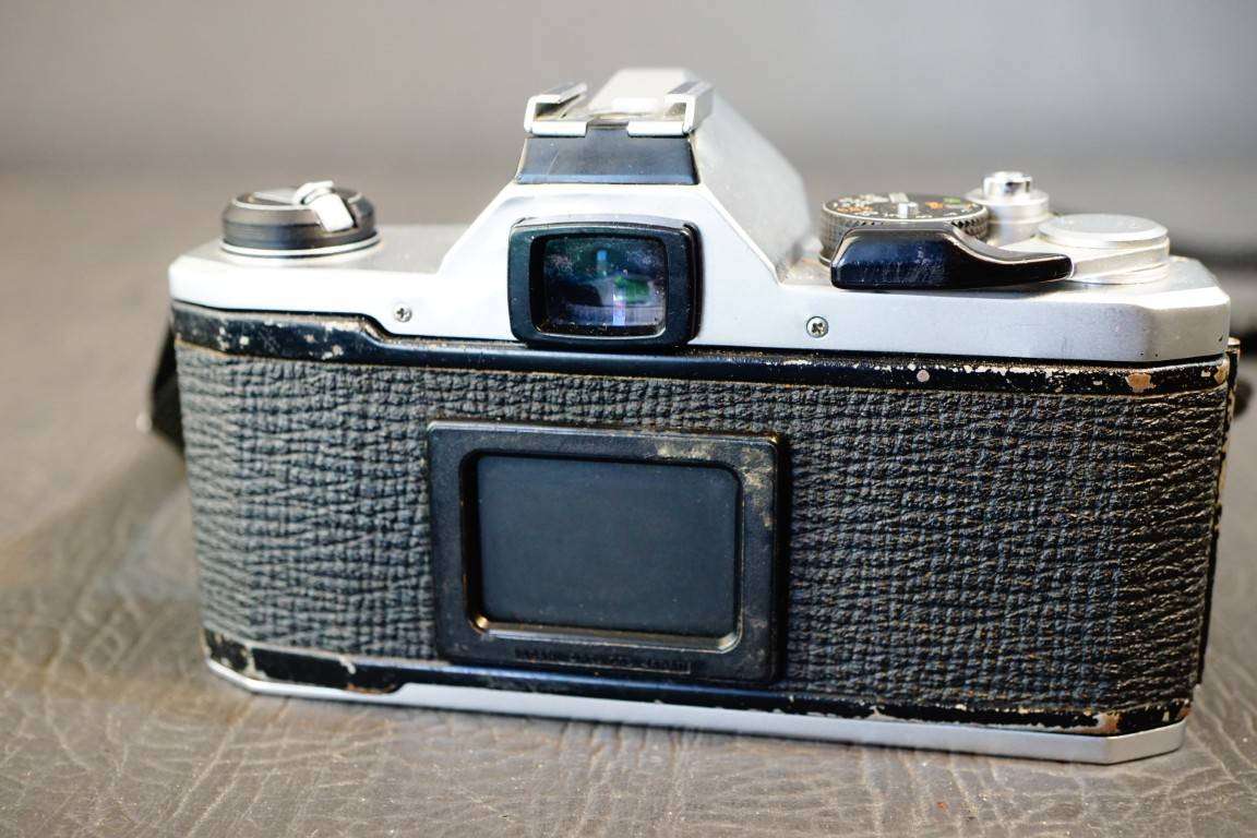 Pentax MX 35mm SLR Film Camera with Pentax 50mm F1.7 Lens  **Great Condition**