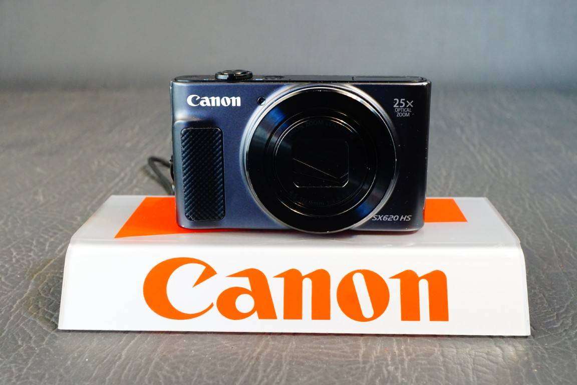 Canon Powershot SX620 HS 20.2MP Compact Digital Digital Camera with 25X Zoom Lens *Great Condition*