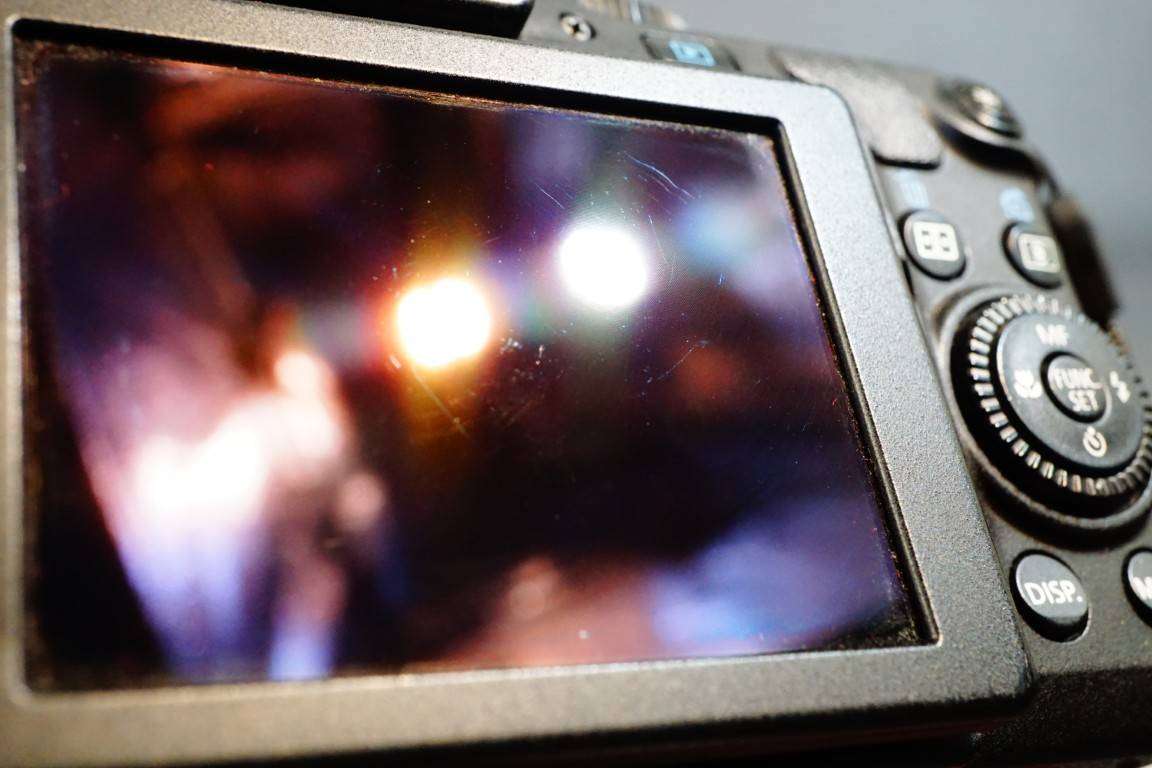 Canon PowerShot G12 10.0MP Compact Digital Digital Camera with 5X Zoom Lens **Great Condition**