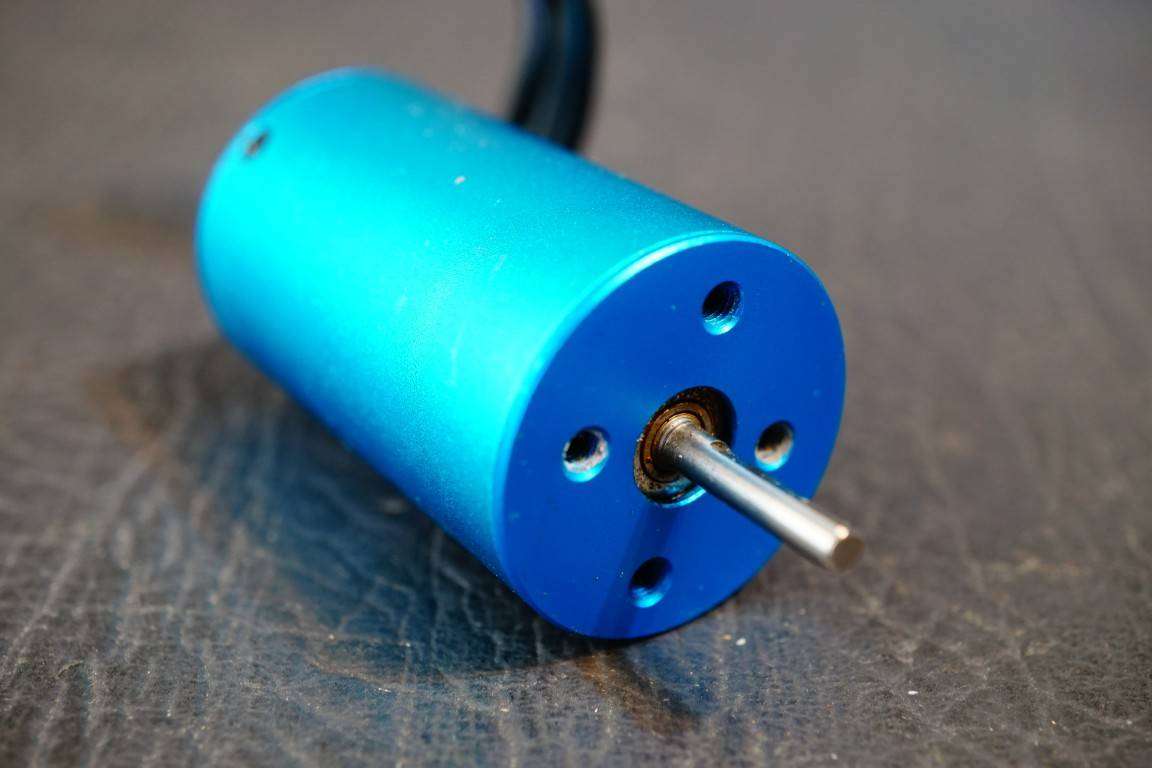 Ysido 2847 5600Kv Brushless Motor  **Excellent Condition**