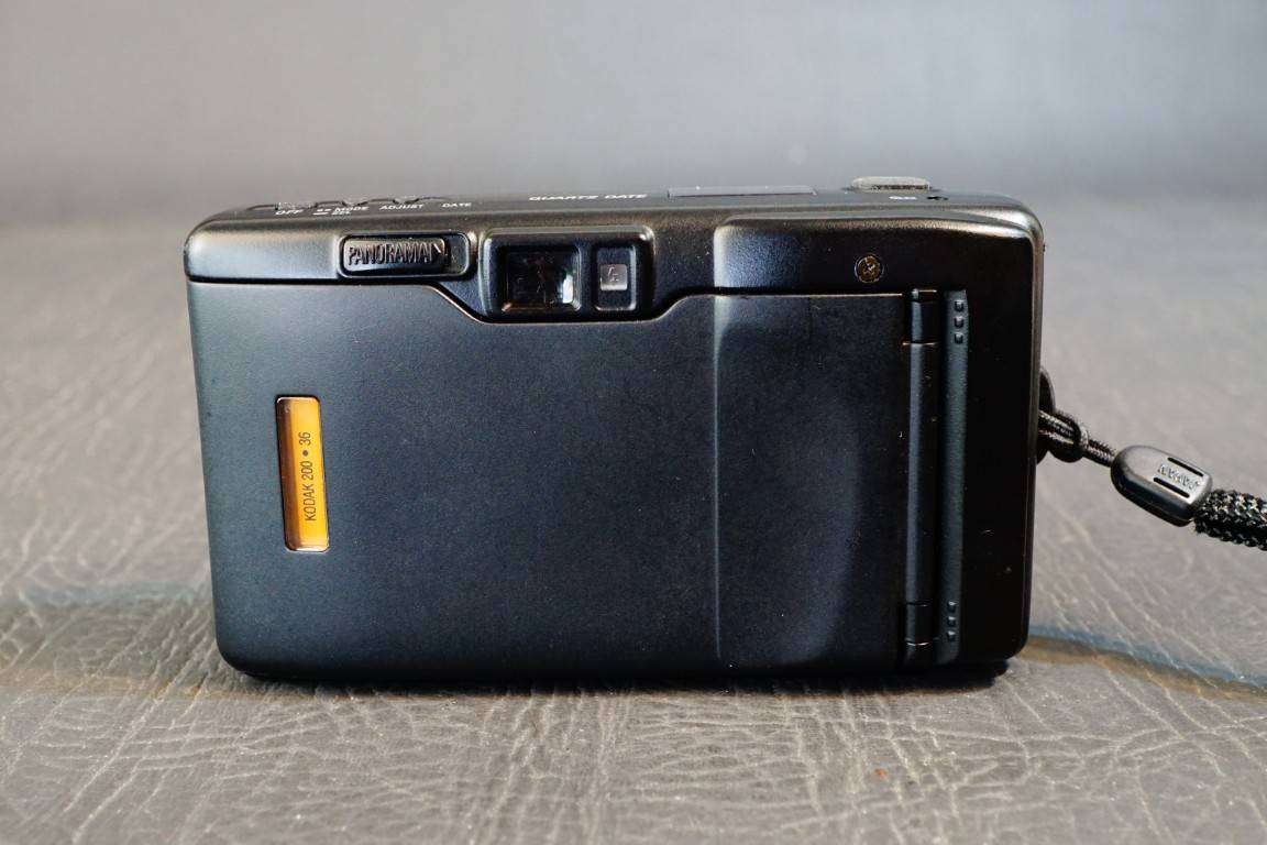 Nikon AF600 35mm Point and Shoot AF Film Camera with 28mm F3.5 Prime Lens **Great Condition**