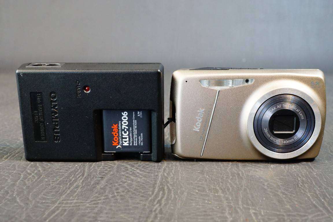 Kodak EasyShare M550 12.3MP Compact Digital Camera **Good Condition**