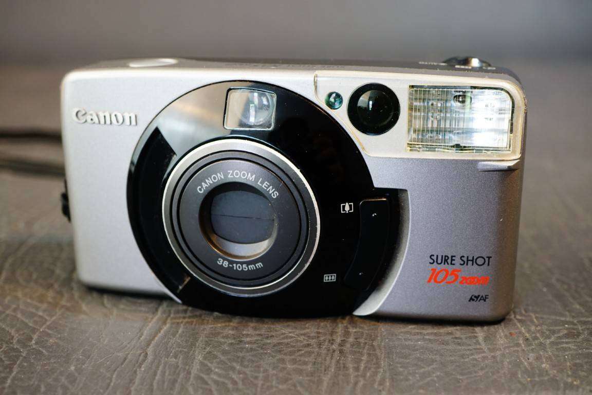 Canon Sure Shot 105 Zoom Point and Shoot AF Film Camera with 38-105mm Zoom Lens  **Great Condition**