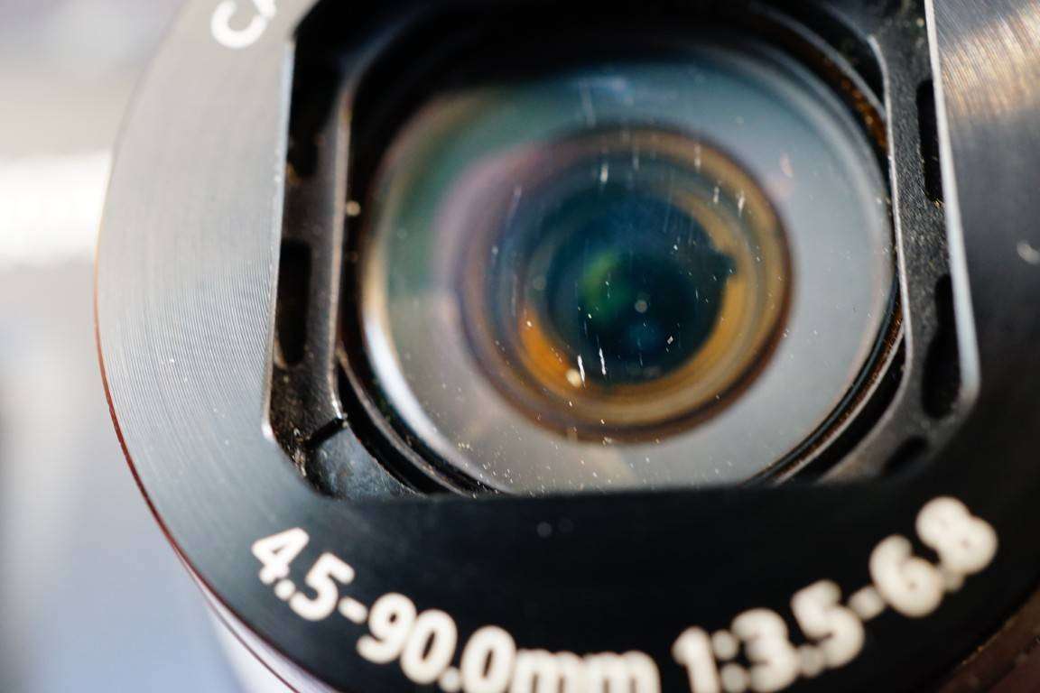 Canon PowerShot SX240 HS 12.1MP Compact Digital Camera with 20X Zoom Lens