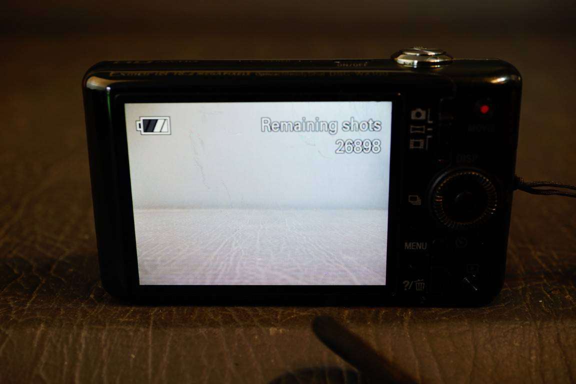 Sony Cybershot DSC-WX100 18.2MP Compact Digital Digital Camera with 10x Zoom Lens **Good Condition**