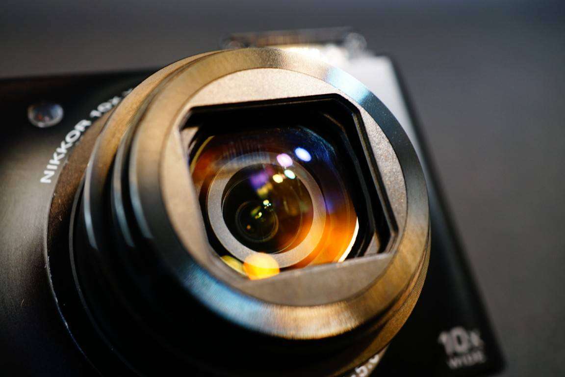 Nikon COOLPIX S8000 14.2MP Compact Digital Camera **Good Condition**