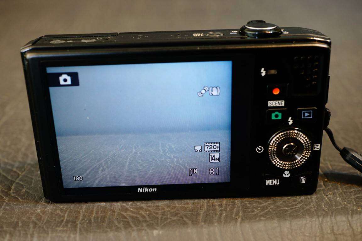 Nikon COOLPIX S8000 14.2MP Compact Digital Camera **Good Condition**