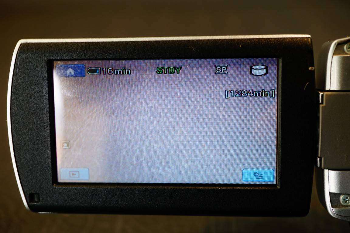 Sony Handycam DCR-SR37 Camcorder with 60GB HDD **Great Condition*