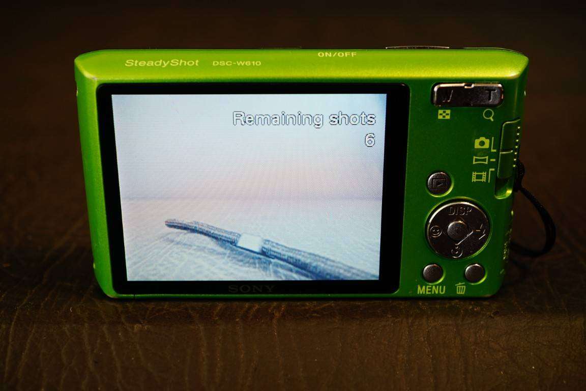 Sony Cyber-shot DSC-W610 14.1MP Compact Digital Camera 4x Zoom Lens **Great Condition**