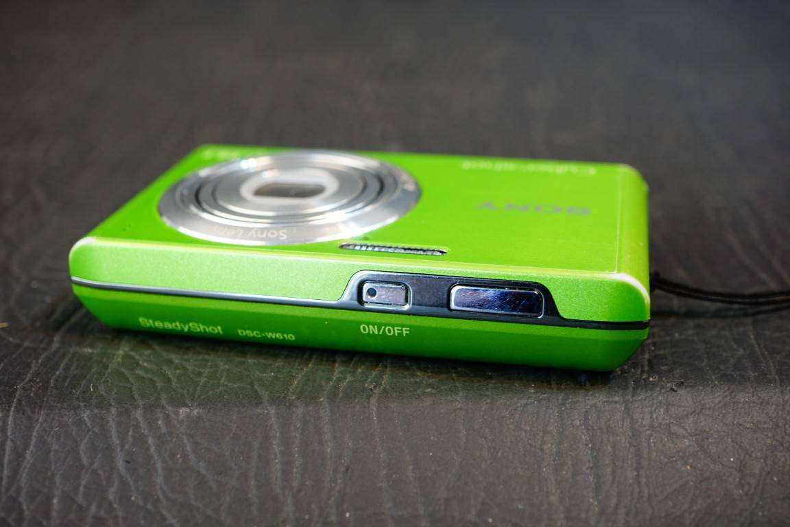Sony Cyber-shot DSC-W610 14.1MP Compact Digital Camera 4x Zoom Lens **Great Condition**