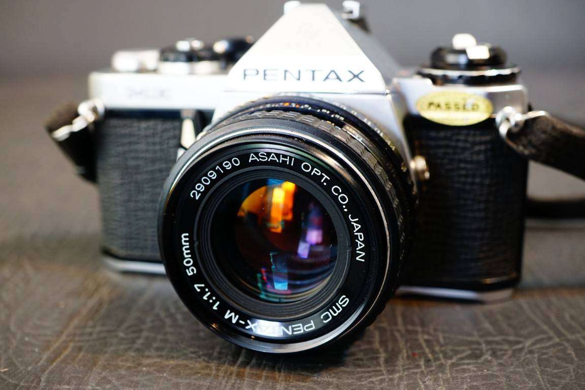 Pentax ME 35mm SLR Camera with Pentax 50mm F1.7 Lens   **Great Condition**