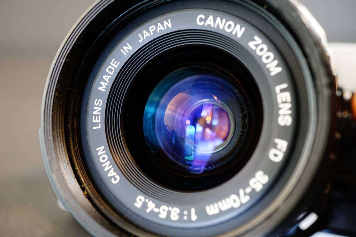 Canon AE1 35mm SLR Camera with Canon FD 35-70mm F3.5-4.5 Lens   **Great Condition**