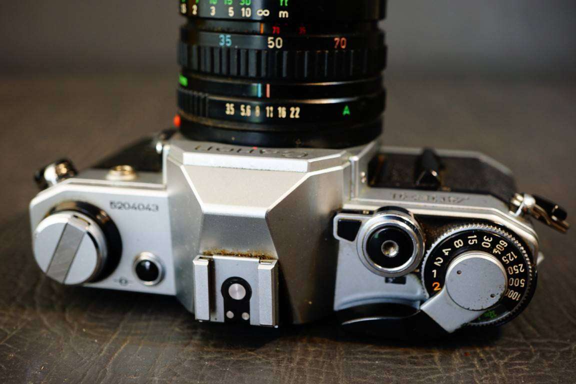 Canon AE1 35mm SLR Camera with Canon FD 35-70mm F3.5-4.5 Lens   **Great Condition**