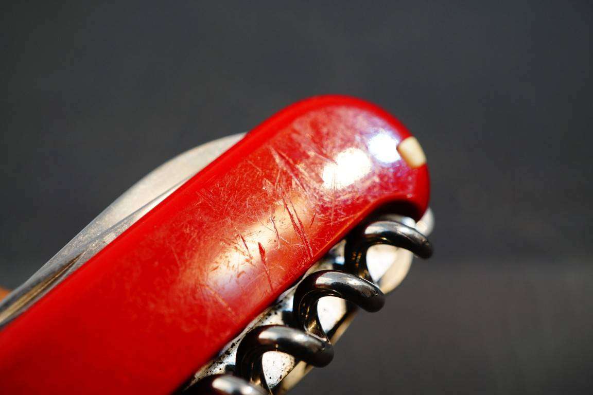 Vintage SWISS ARMY Victorinox Officier Suisse Pocket Knife 8 Tools Red **Good Condition**