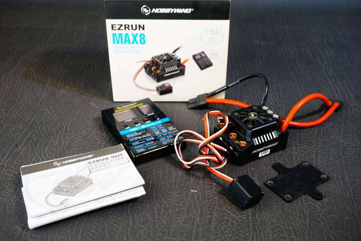 Hobbywing EZRUN MAX8 V3 150A ESC with Program Card, Dual Traxxas Connectors **Great Condition**