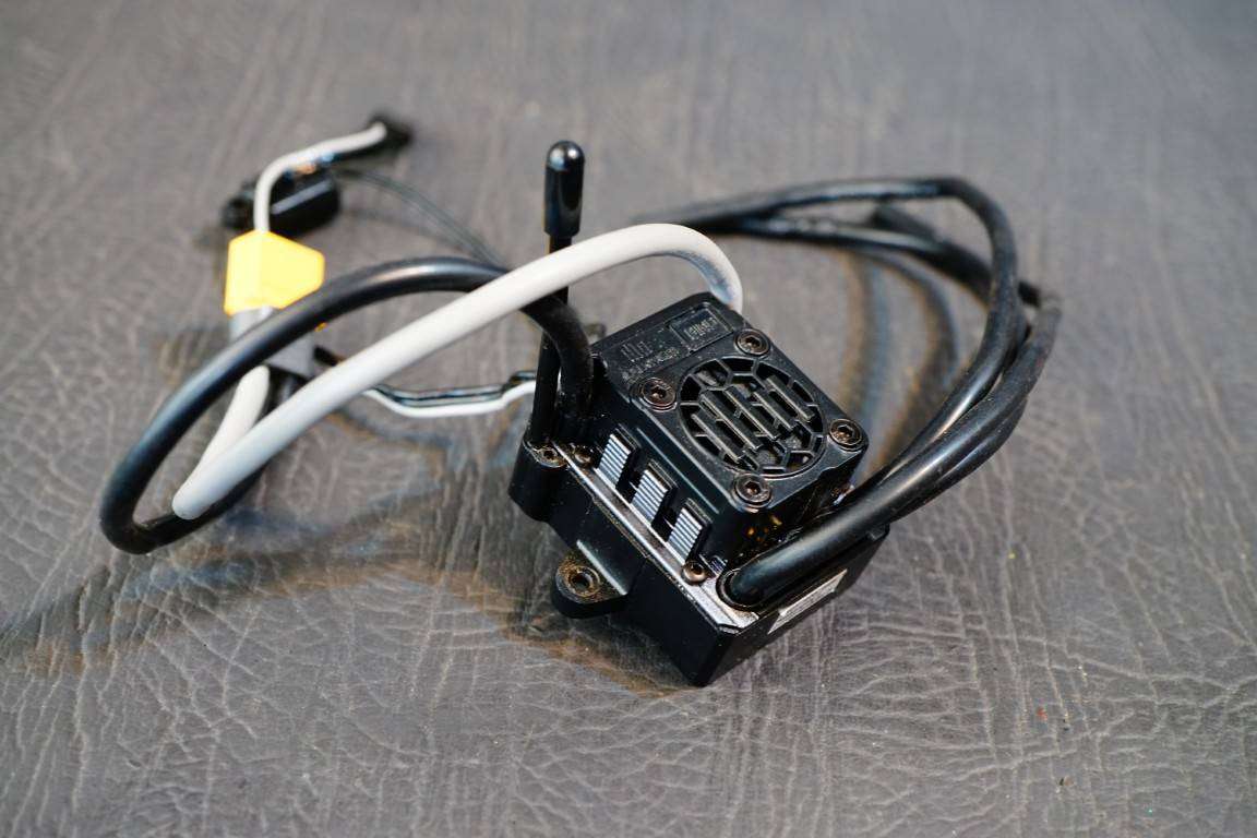 Arrma SLT3 3-Channel Transmitter with 80A Brushless 2-in-1 ESC / SLT Receiver **Great Condition**