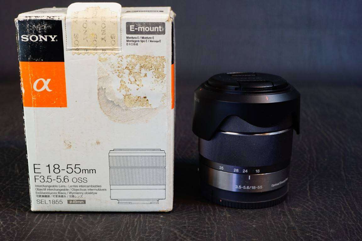 Sony E 18-55mm f/3.5-5.6 OSS Zoom Lens E Mount SEL1855 **Great Condition**
