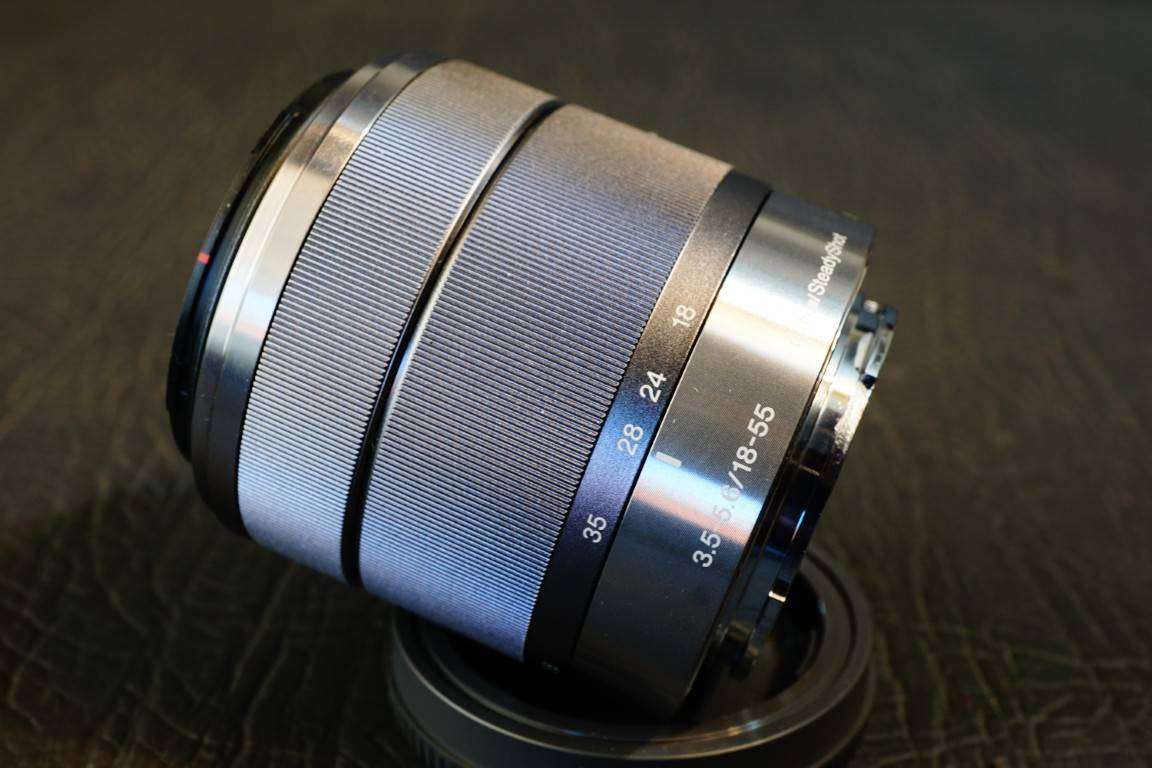 Sony E 18-55mm f/3.5-5.6 OSS Zoom Lens E Mount SEL1855 **Great Condition**