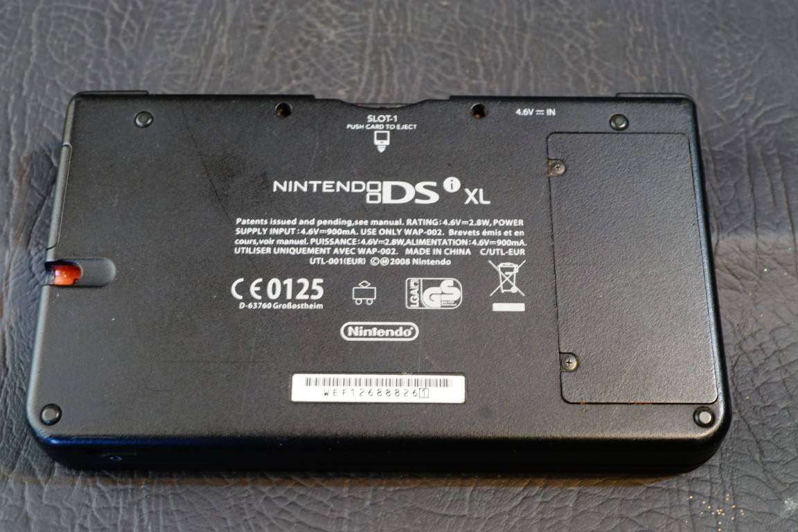 Nintendo DSI XL Red Handheld Console Super Mario Bros. 25th Anniversary Edition **Good Condition**