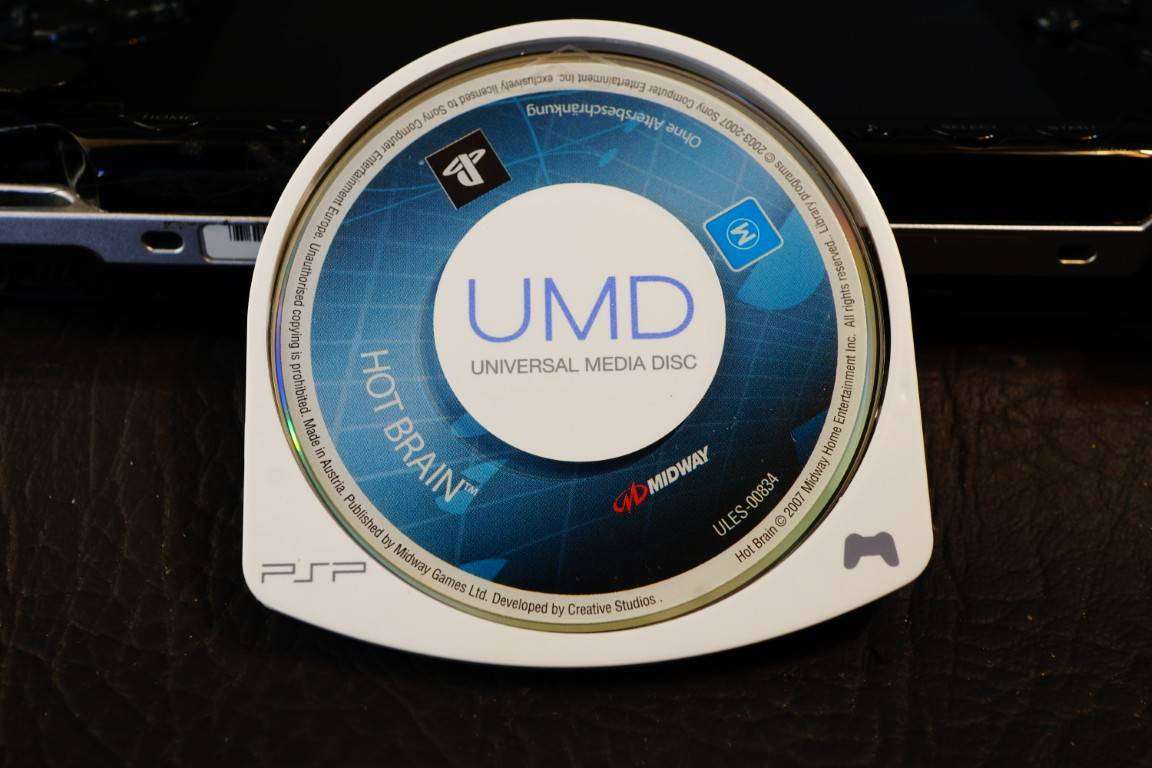 Sony PSP 1000 Handheld Console comes with Battery and Charger **Great Condition**