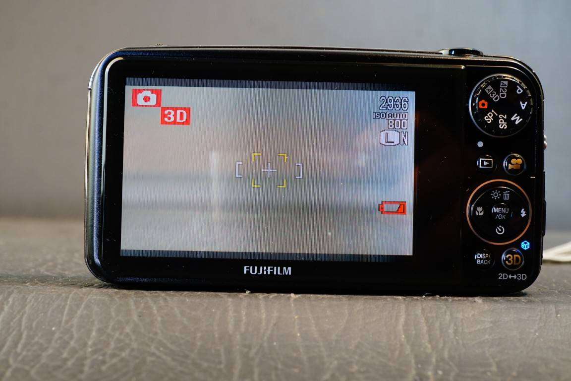 Fujifilm Finepix Real 3D Digital Camera FX-3D W3 Japan Very Rare**Great Condition**