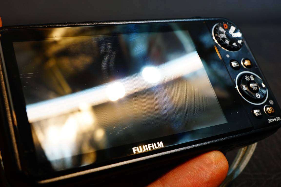Fujifilm Finepix Real 3D Digital Camera FX-3D W3 Japan Very Rare**Great Condition**