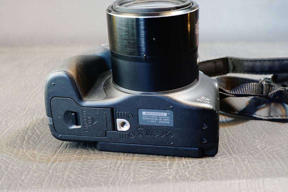 Canon PowerShot SX 60 HS Black 16.1 MP 65x Optical Zoom Digital Camera **Great Condition**