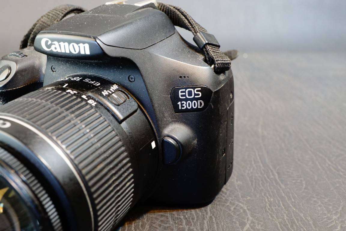 Canon EOS 1300D 18mp DSLR with a Canon 18-55mm lens **Great Condition**