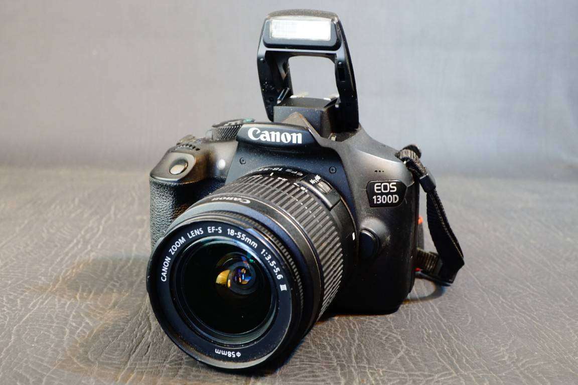 Canon EOS 1300D 18mp DSLR with a Canon 18-55mm lens **Great Condition**