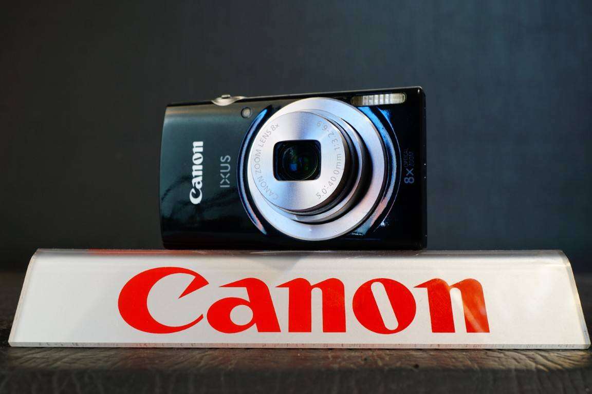 Canon IXUS 185 Compact Digital Camera 20MP 8X Optical Zoom **Good Condition**