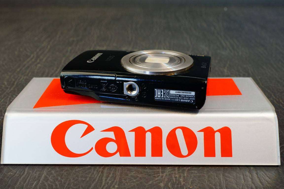 Canon IXUS 185 Compact Digital Camera 20MP 8X Optical Zoom **Good Condition**