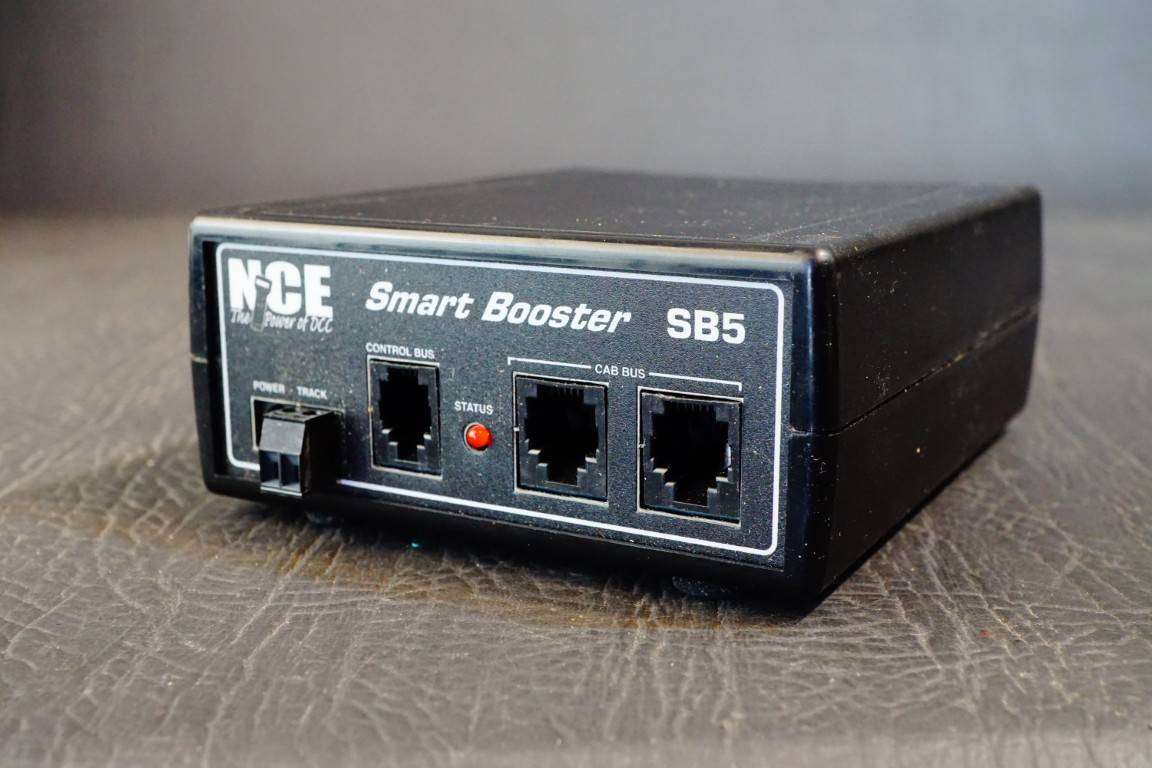 NCE SB5 5 amp Smart Booster with International Power Supply DCC **Excellent Condition**