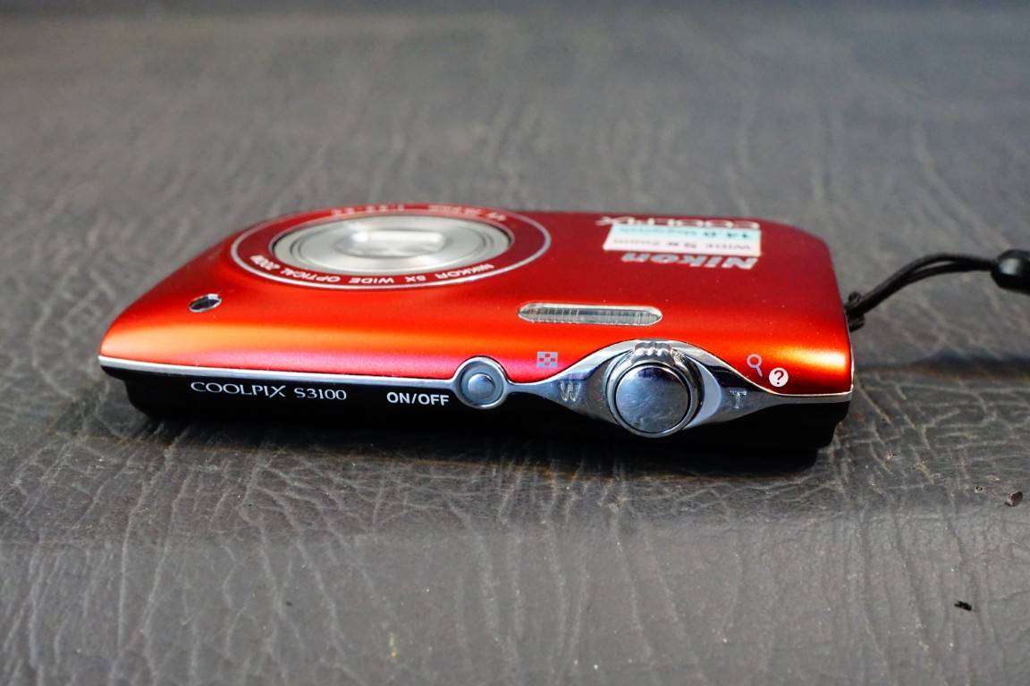 Nikon Coolpix S3100 14.0MP Red Compact Digital Camera with 5x Optical Zoom **Great Condition**