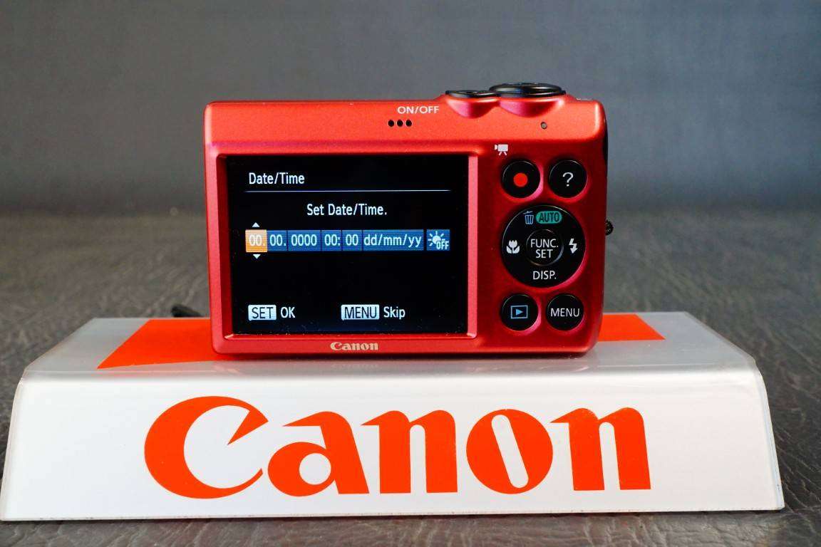Canon Powershot A810 16MP Compact Digital Camera with 5x Zoom uses AA Batteries  **Great Condition**