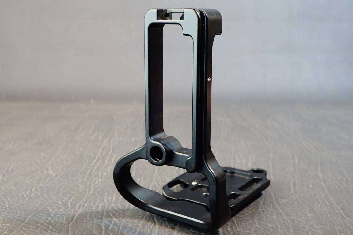 Really Right Stuff (RRS) BMBD18-L Grip for Nikon D850 Cameras **Great Condition**