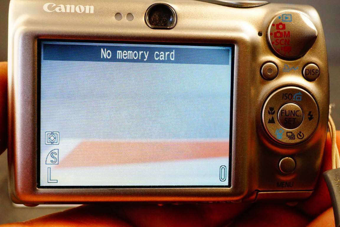 *Titanium Body* Canon Ixus 900 Ti 10MP Digital Compact Camera 3.8x IS Zoom + Original Packaging