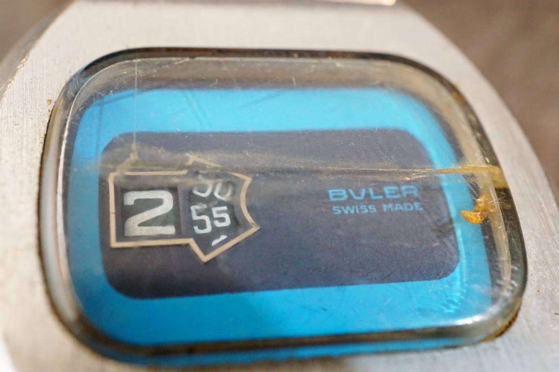 Vintage BULER DIGITAL Jump Hour Watch - 1970s - Swiss - WORKING **Cracked Front Glass**