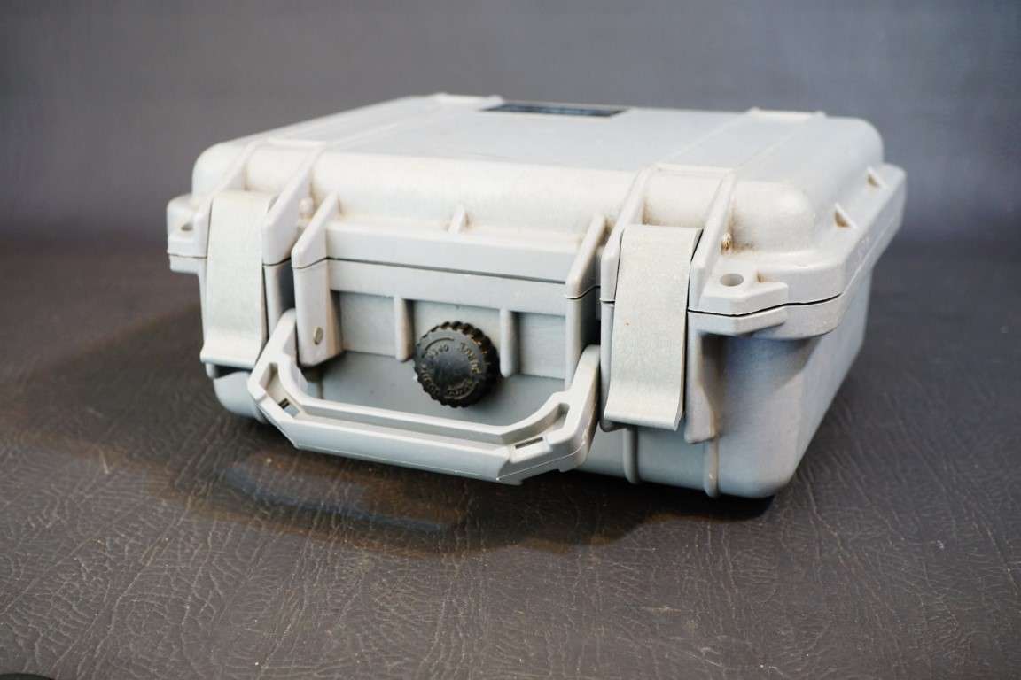 Pelican Peli 1200 Waterproof Plastic Equipment case, 124 x 270 x 246mm **Great Condition**