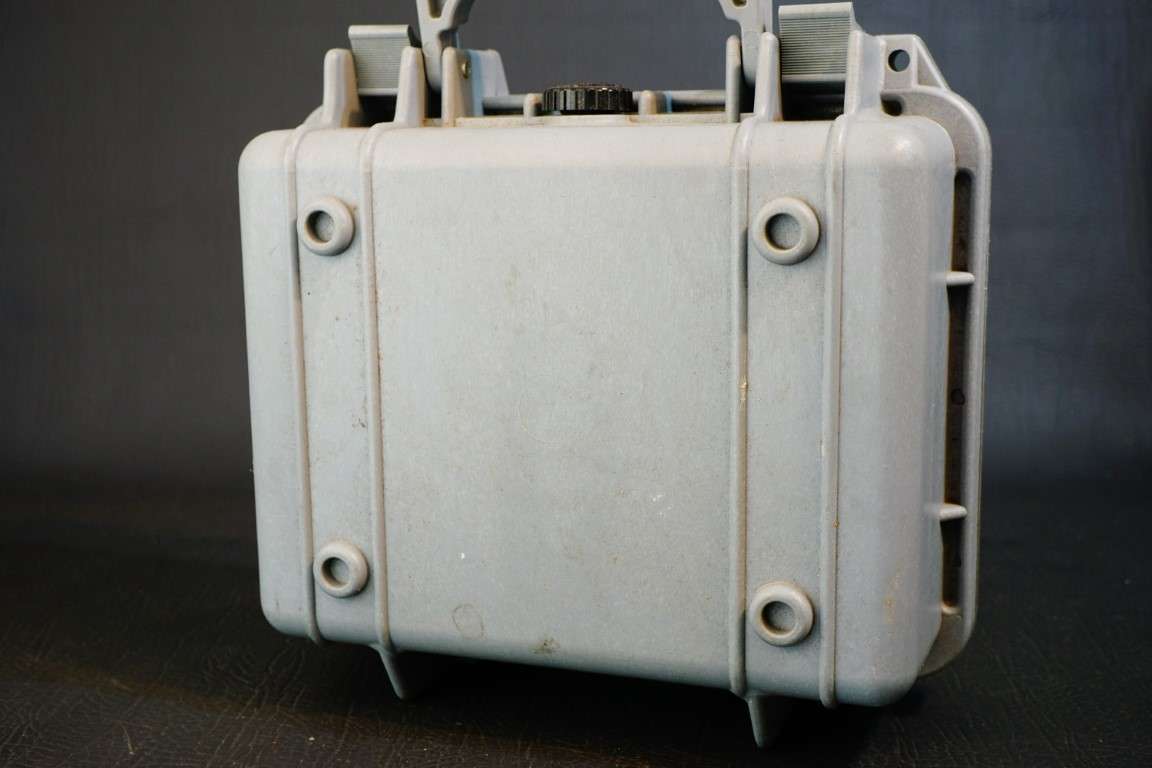 Pelican Peli 1200 Waterproof Plastic Equipment case, 124 x 270 x 246mm **Great Condition**