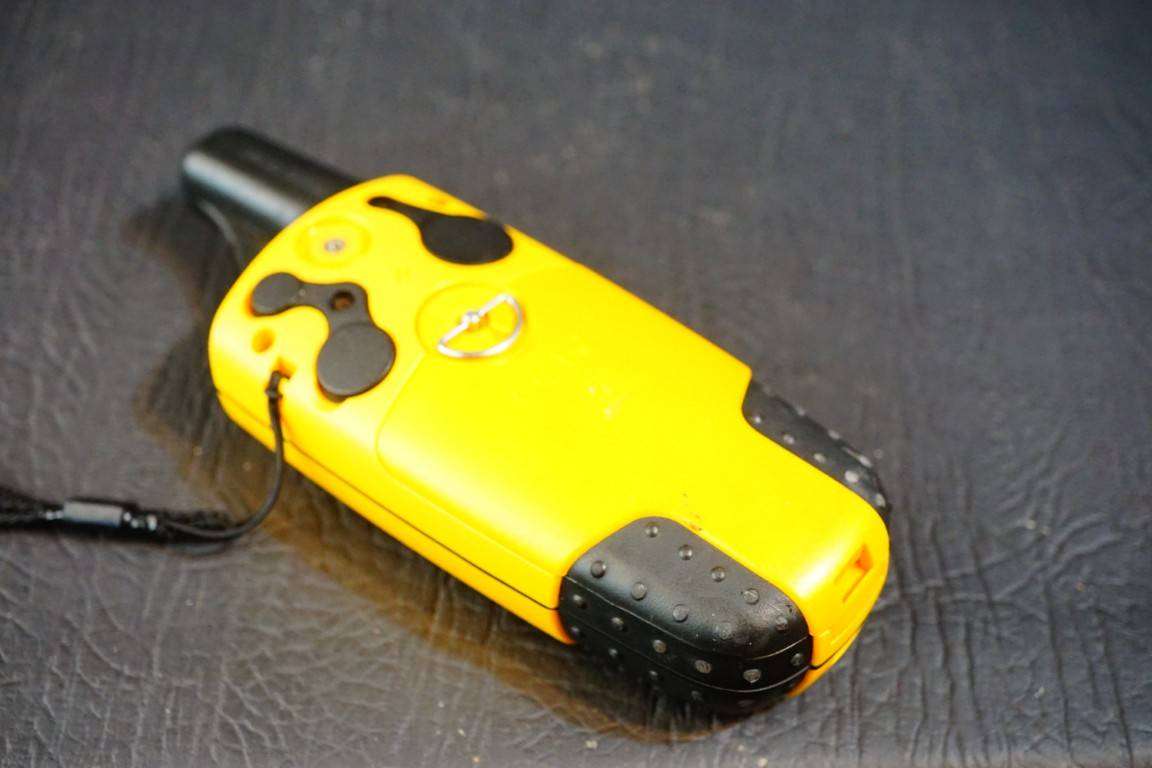 Yellow Garmin GPS 60 Handheld Hiking Navigator **Great Condition**