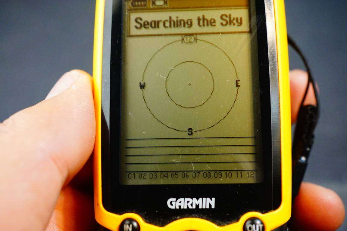 Yellow Garmin GPS 60 Handheld Hiking Navigator **Great Condition**