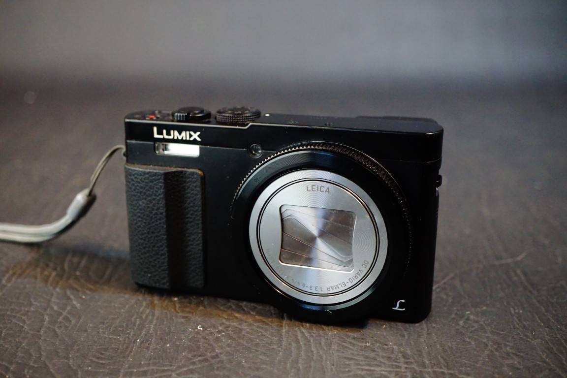 Panasonic Lumix DMC-TZ70 12MP Compact Digital Camera 30x Zoom with Box **Good Condition**
