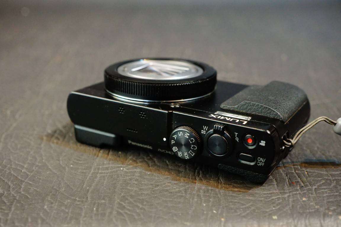 Panasonic Lumix DMC-TZ70 12MP Compact Digital Camera 30x Zoom with Box **Good Condition**